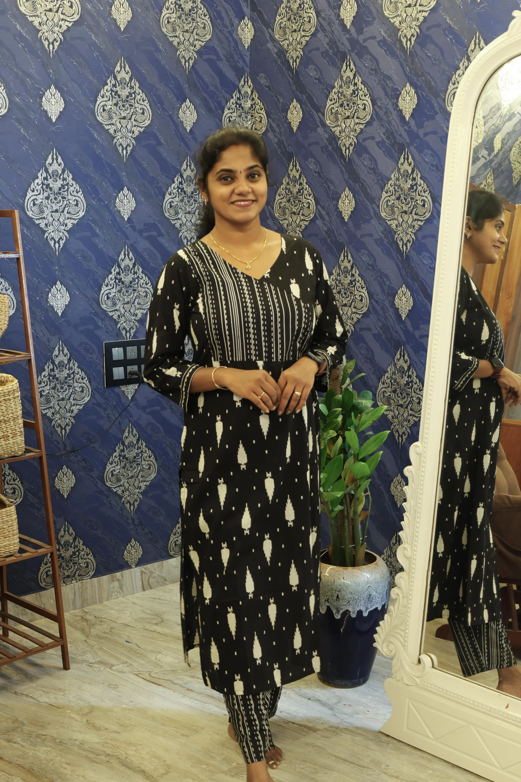 black-kurti-set-min