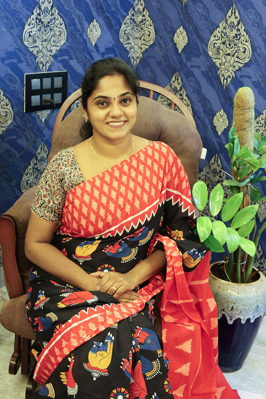 red-with-black-saree