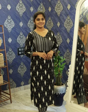 black-kurti-set-min
